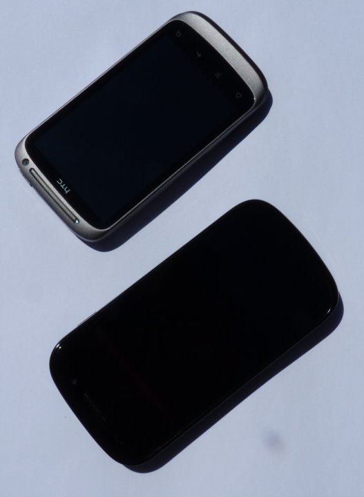 Nexus S vs. Desire S
