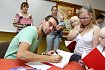 Herec Základky Lukáš Hejlík propagoval seriál na základce
