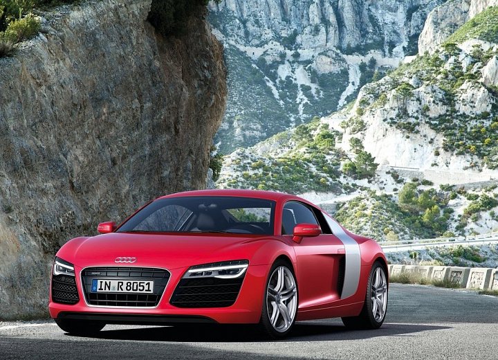 Audi R8 V8