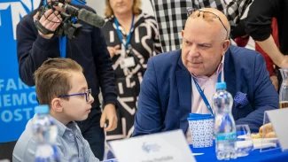 Mrtvice v osmi letech. Bolela ho hlava, stěžoval si, že necítí ruku a nohu