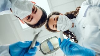 Pojišťovna zveřejnila, kteří zubaři ošetřují bezplatně děti v anestezii, autisty nebo XXL pacienty