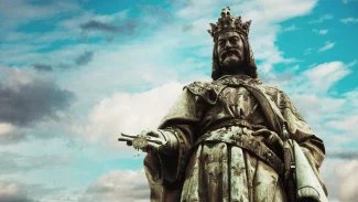 Karel IV. byl učebnicí ortopedických úrazů. Kvůli jednomu zůstal hrbatý, měl také předkus