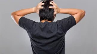 Bolest zadní části hlavy může vyvolat stres i špatné držení těla. Nádor mozku jen zřídka