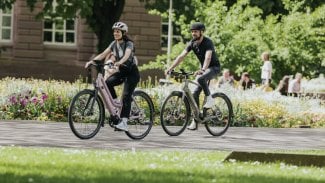 Jak se jezdí na elektrokole? Lidé z něj padají, protože přeceňují své možnosti