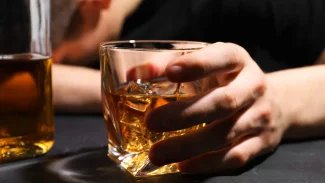 Pít jsem chodil po práci, říká Tomáš, který se u Apolináře léčí ze závislosti na alkoholu
