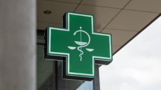 Od října se proti chřipce bude očkovat i v několika lékárnách, objednat se je možné už teď