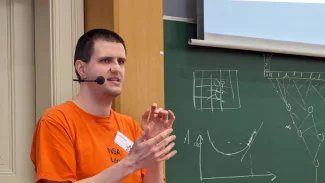 Od umělého neuronu k ChatGPT, co běží před Linuxem, zápisky z InstallFestu