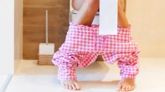 Hemoroidy nemusí nutně bolet. Většinou na ně upozorní jasně červená krev v toaletě
