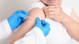 Jedna injekce proti chřipce i covidu. Blíží se registrace první kombinované vakcíny