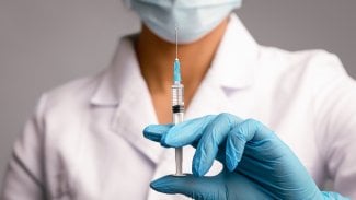 Na chřipku je proočkovaný jen každý devátý zdravotník, ukazují nová data