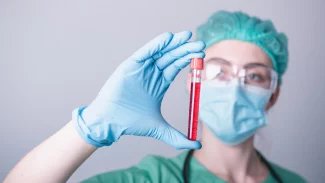 Pacienti testují stovky nadějných léků, hlavně na rakovinu. Dostat se do studie ale není lehké