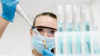 Nejrychleji se nové léky dostávají k pacientům v Německu, v Česku to trvá rok a půl
