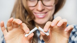 Když přestanete kouřit, riziko rakoviny klesne na půlku. Co ještě se zlepší po poslední cigaretě?
