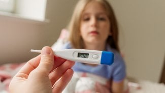 Chřipka dorazila o měsíc dřív. Šíří se varianta K, očkování nemusí nákaze zabránit