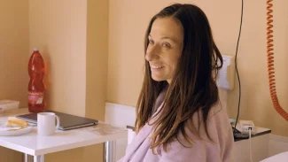 Matka darovala část jater dceři. Transplantační program mezi dospělými funguje už tři roky