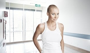 Nevolnost, průjem a boule na hlavě. Zvláštní příznaky u Lucie znamenaly rakovinu