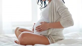 Diastáza břišních svalů není jen kosmetický problém. Může způsobit kýlu, bolesti zad či inkontinenci