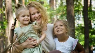 Máma dvou nemocných dětí píše blog: Tím, že pomáhá mně, pomáhá i našim holkám