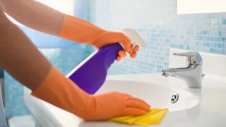 Přílišné uklízení škodí plicím stejně jako cigarety, vadí hlavně stříkací čisticí prostředky