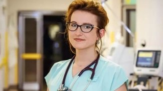 Mladá žena mohla zemřít kvůli vysokým hladinám tuků. Lékařka naštěstí vzácnou diagnózu odhalila