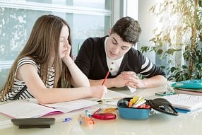 Stavební spoření a mladí? Může je naučit zodpovědnosti