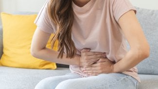 Za bolestmi hlavy i střídáním průjmu a zácpy může být propustné střevo. Potíže si často děláme sami
