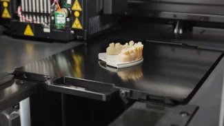 3d tiskárny umí protézy, implantáty i vložky do bot. Některé z nich můžete mít na pojišťovnu