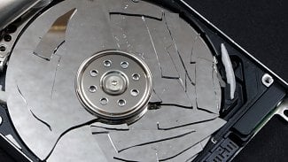 Poruchovost disků 2022: heliové disky neselhávají častěji, Seagate se zlepšuje