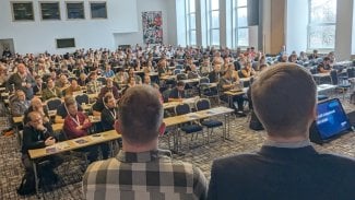 Útoků hrubou silou ubývá, útočníci jsou čím dál chytřejší, zaznělo na BSS 2026