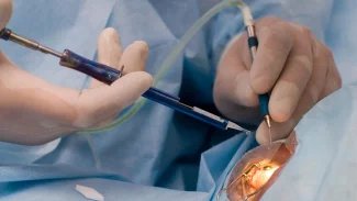 První pacientka podstoupila genovou terapii bránící slepotě. Lék se připravuje v absolutní čistotě