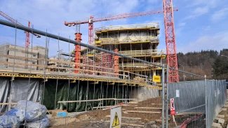 Motolská nemocnice může kvůli úplatkům přijít o peníze od státu, EU i nadace Kellnerových