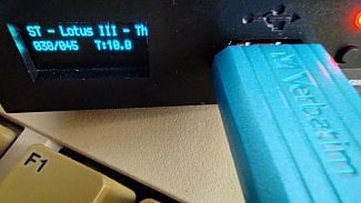 Projekt Amiga: datové úložiště aneb jak nahrávat software z flash disku