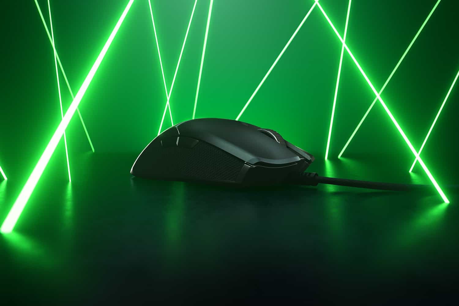 2019-08-Razer-Viper-08.jpg