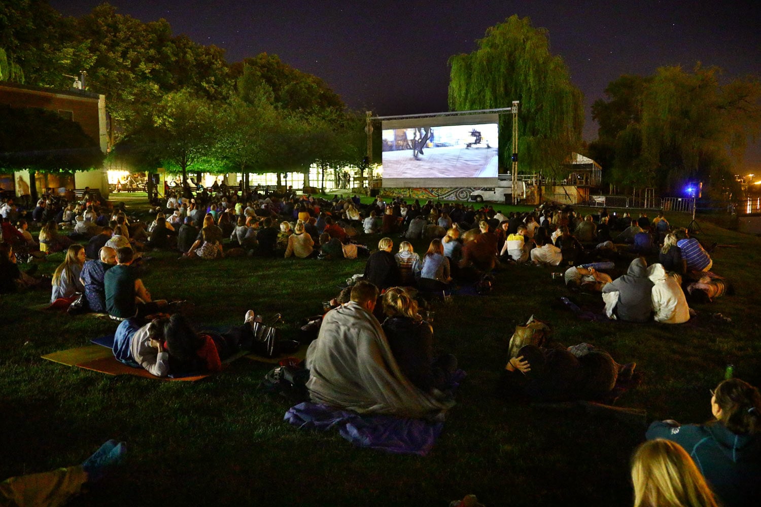 Nasajte atmosféru pražského letního kina