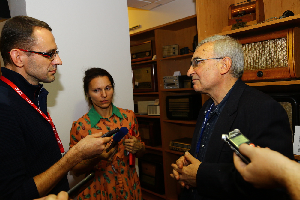 Mimořádné zasedání Rady Českého rozhlasu k rezignaci ředitele