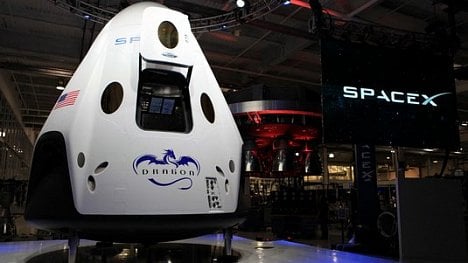 Náhledový obrázek - Muskova SpaceX pokračuje ve spolupráci s NASA, do vesmíru vyšle dalších pět misí s astronauty