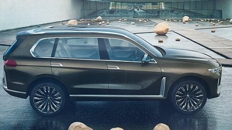 Náhledový obrázek - SUV BMW X7 se představí v polovině října. Do Evropy zamíří příští rok s jinými motory