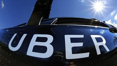 Náhledový obrázek - Uber se dohodl s vládou. Začne evidovat tržby a podnikat v Česku