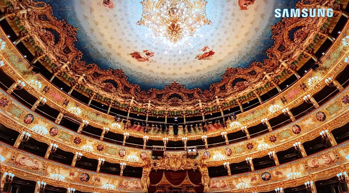 Přehrávání videa na Egreat M15