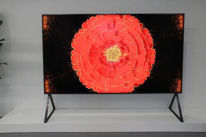 Prototyp televize s 8K panelem BOE