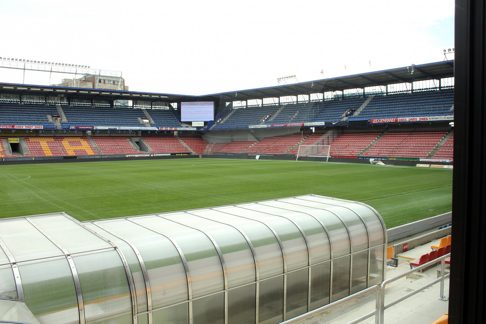 Fotbalová Sparta - připojený stadion