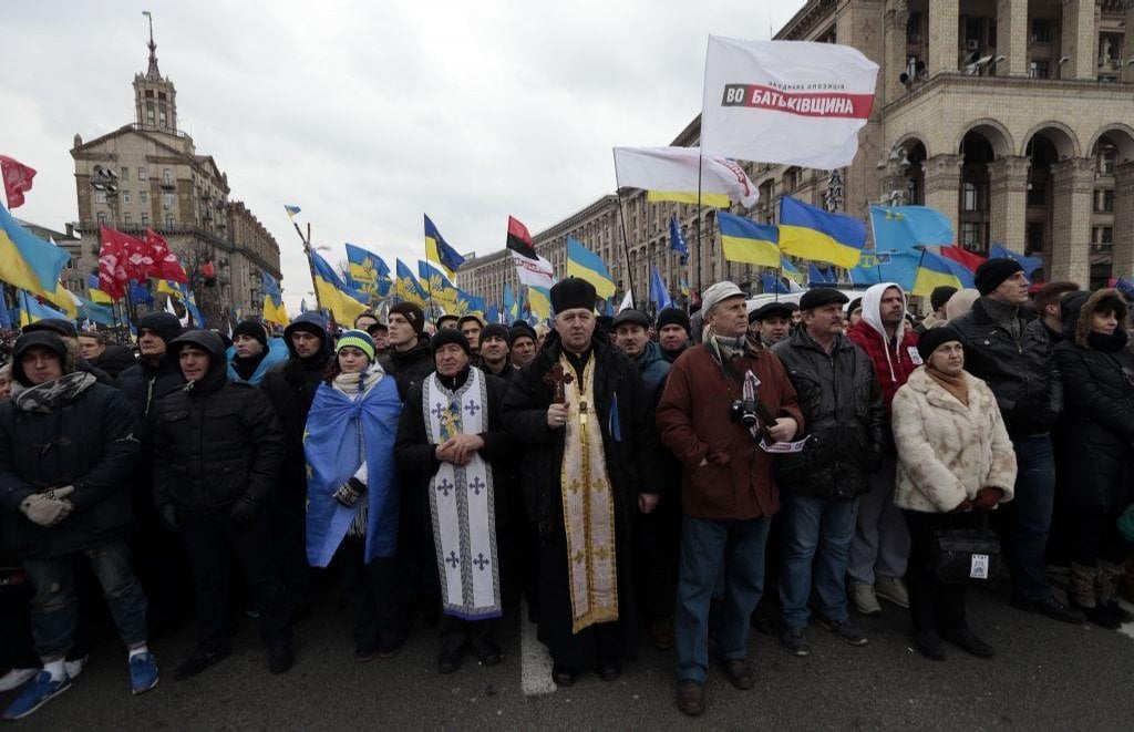 2016-04-tisc3adce-demonstrantc5af-v-kyjevc49b-chtc49bjc3ad-konec