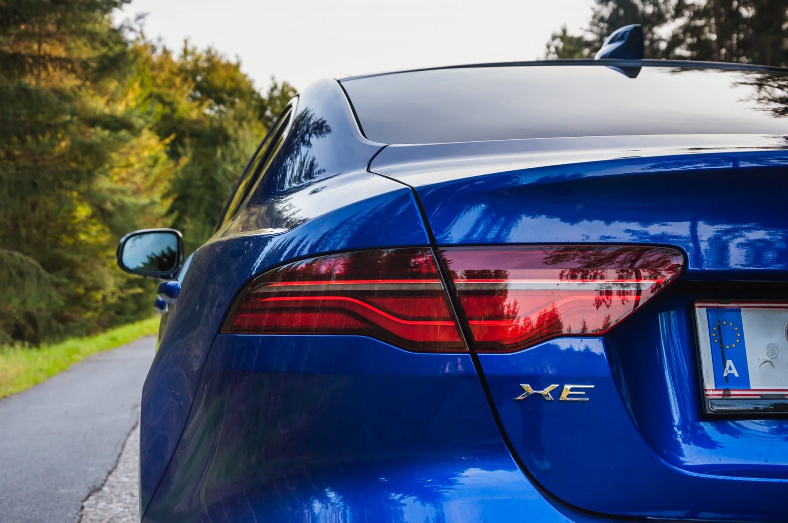 2019-09-Jaguar-XE-P300-AWD-5-of-24.jpg