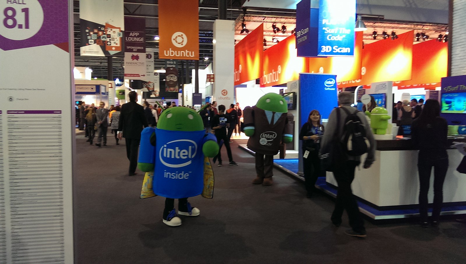 Android má sice svůj stánek, ale infiltroval i na prezentace partnerských firem.