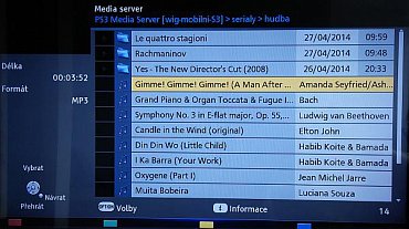 Souborový manažer i podpora externích titulků u filmů je na DLNA stále nesrovnatelně lepší, než u USB. Proč to Panasonic nemá vyřešeno všude stejně, patří k velkým vesmírným záhadám.