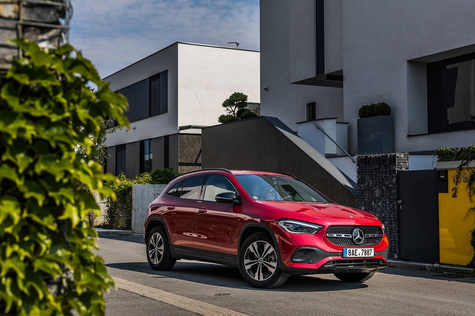 2020-10-mercedes-benz-gla-3.jpg