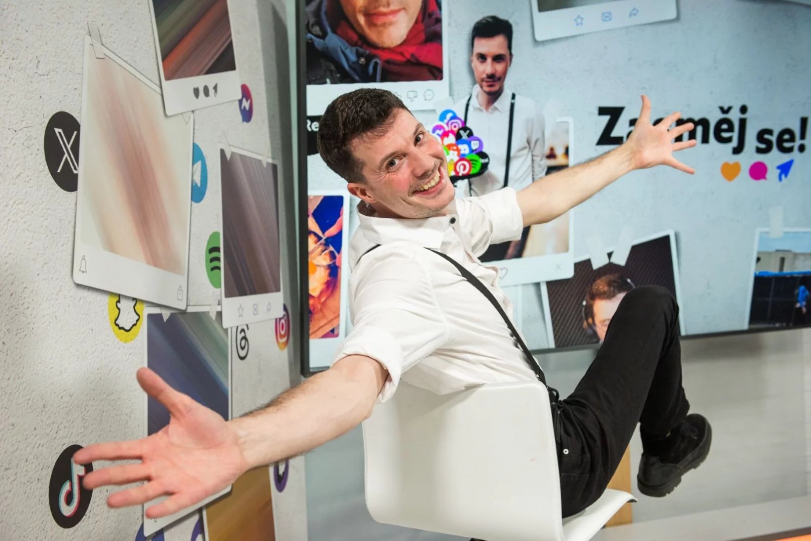 Martin Hranáč moderuje show Zasměj se!