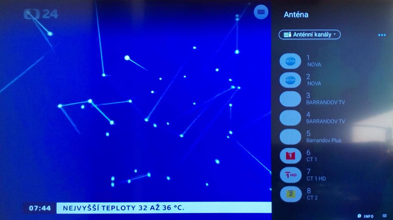 Seznam naladěných kanálů vyvoláte tlačítkem OK. Ne vždy to ale šlo a někdy Android prostě nereagoval.