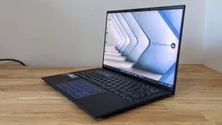 Asus ExpertBook B9: vybavená kancelář pod kilogram