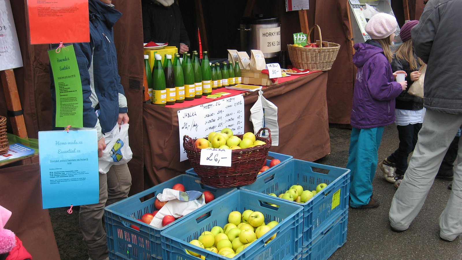 Farmářské trhy na Kulaťáku zahájily sezónu 2013